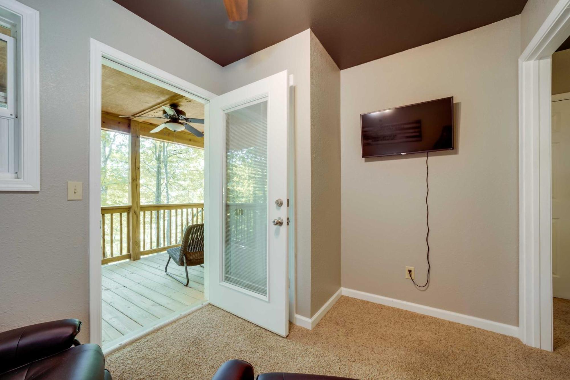 Cozy Whittier Cabin And Yard And Hot Tub, Pets Welcome Esterno foto