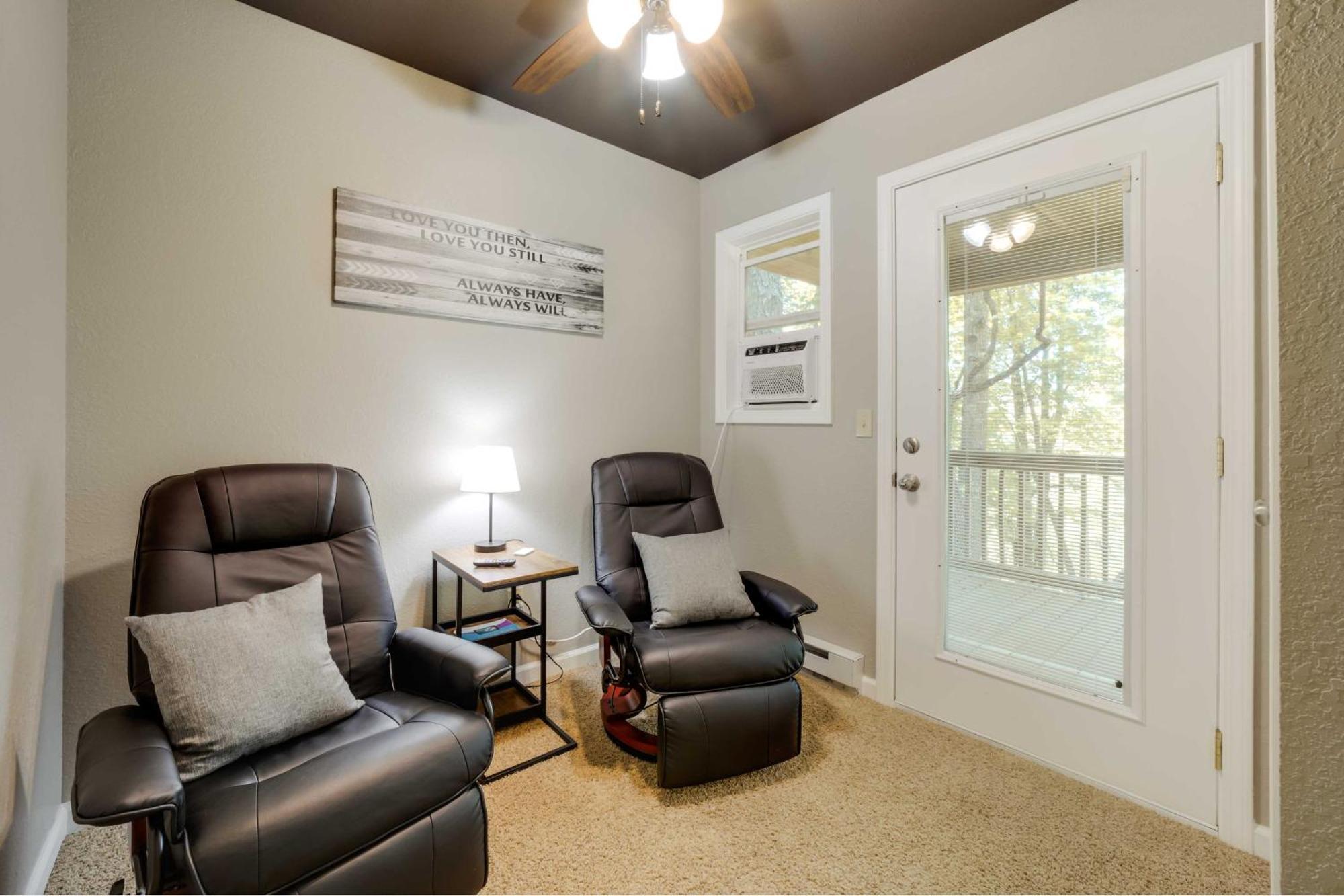 Cozy Whittier Cabin And Yard And Hot Tub, Pets Welcome Esterno foto
