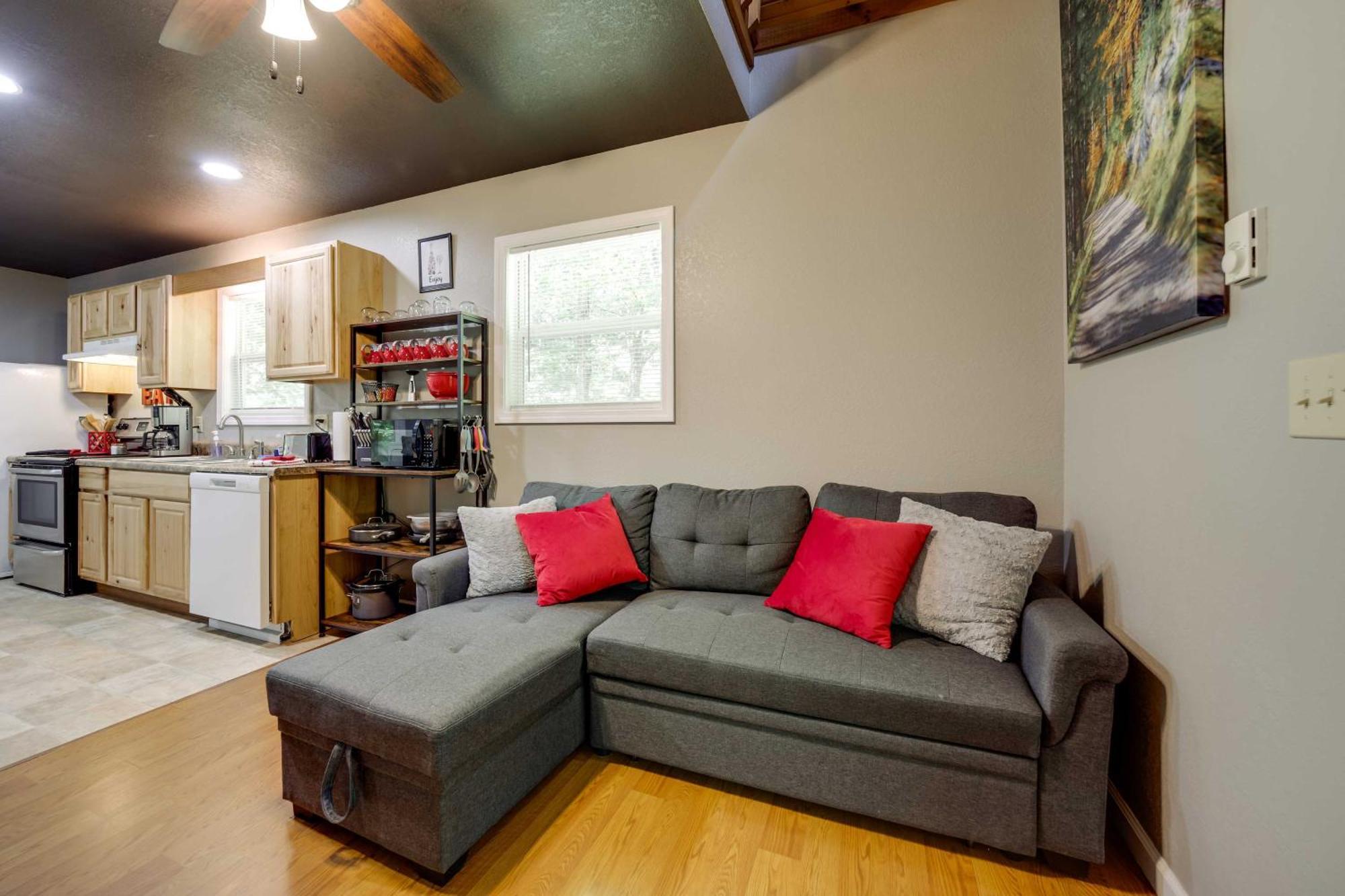 Cozy Whittier Cabin And Yard And Hot Tub, Pets Welcome Esterno foto