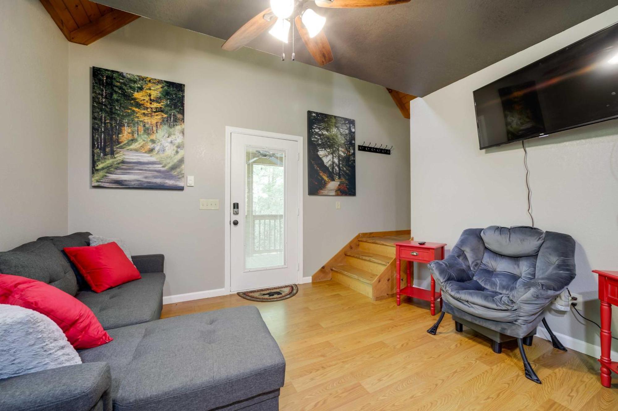 Cozy Whittier Cabin And Yard And Hot Tub, Pets Welcome Esterno foto