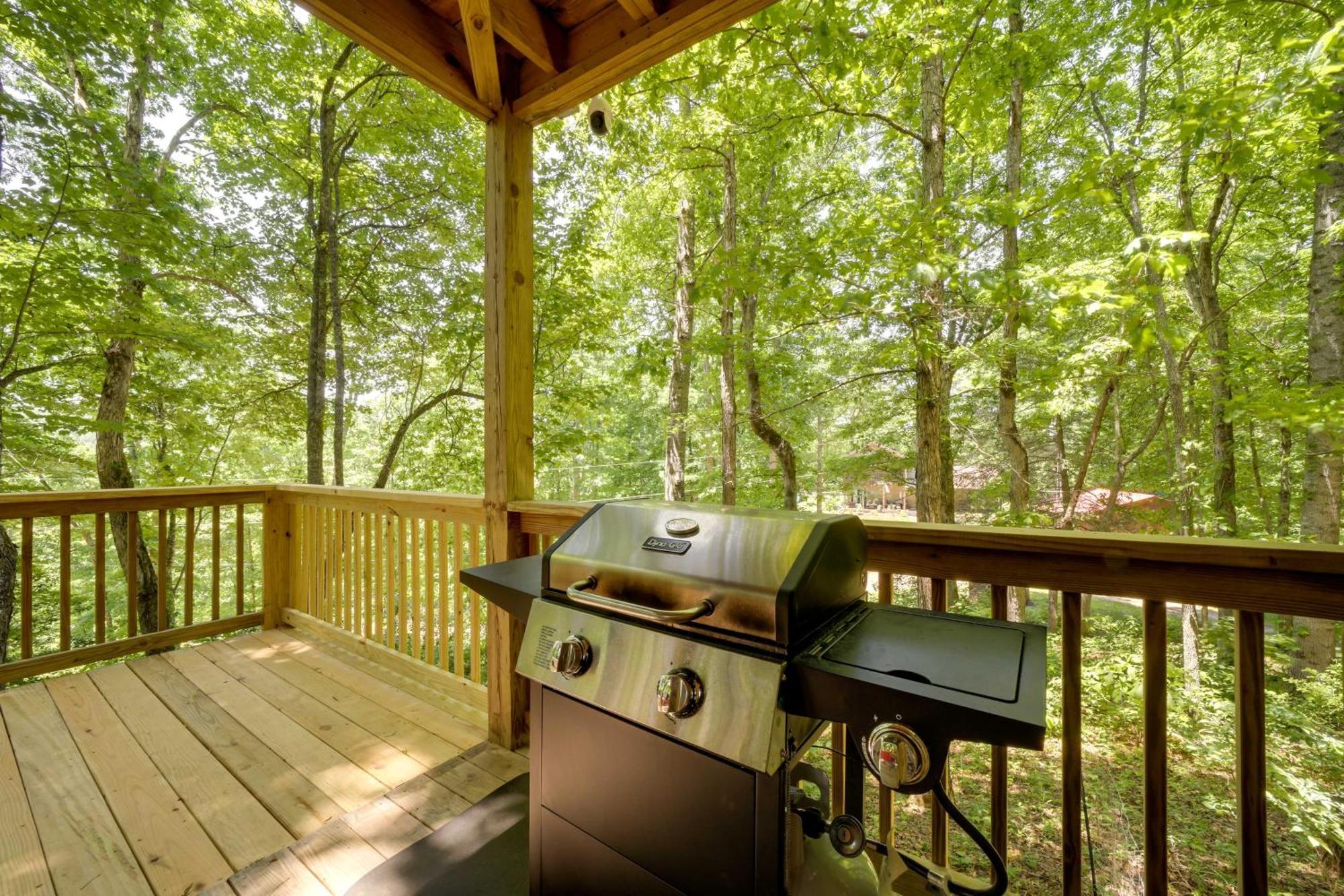 Cozy Whittier Cabin And Yard And Hot Tub, Pets Welcome Esterno foto