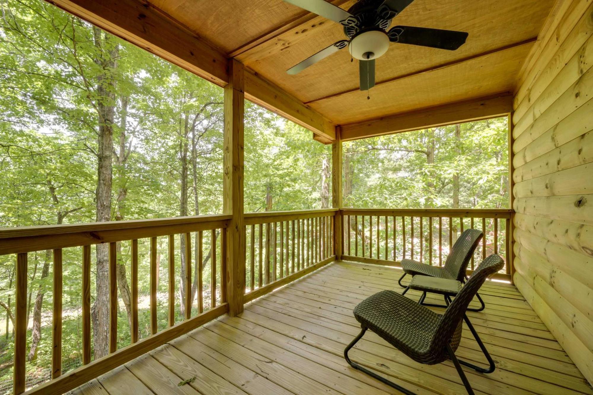 Cozy Whittier Cabin And Yard And Hot Tub, Pets Welcome Esterno foto