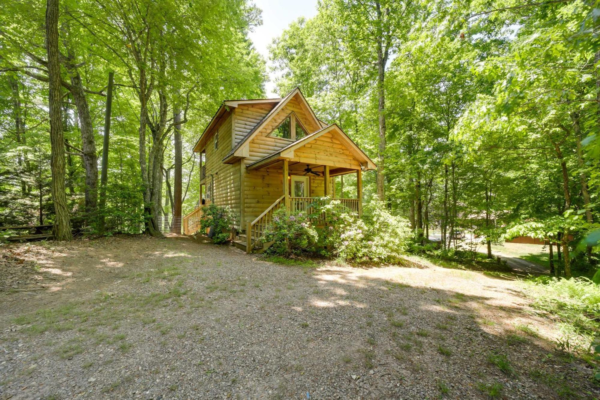 Cozy Whittier Cabin And Yard And Hot Tub, Pets Welcome Esterno foto