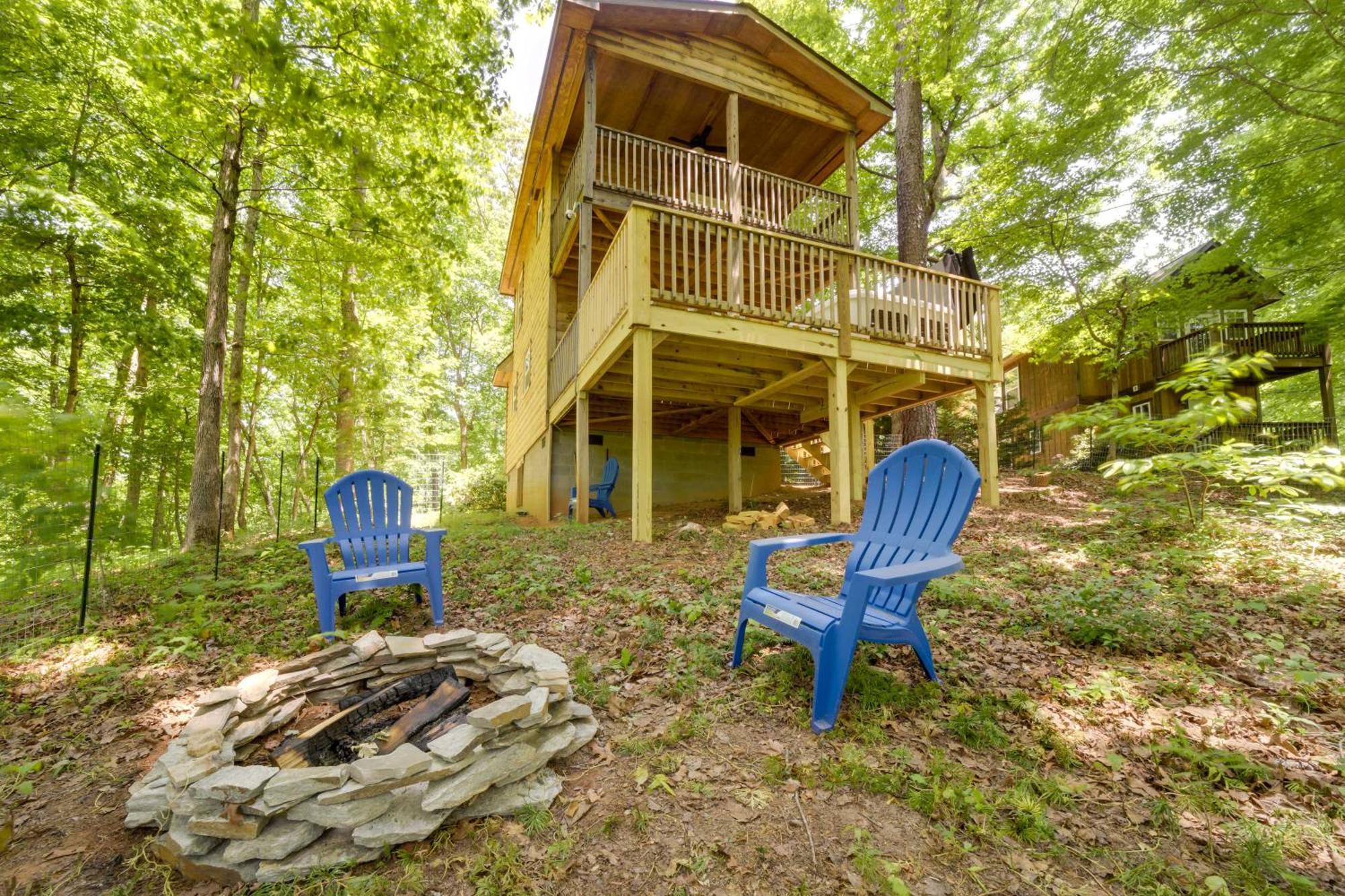 Cozy Whittier Cabin And Yard And Hot Tub, Pets Welcome Esterno foto